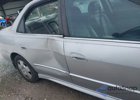 2002 Honda Accord 3.0 Ex z USA, uszkodzony, nr VIN 1HGCG16542A023443